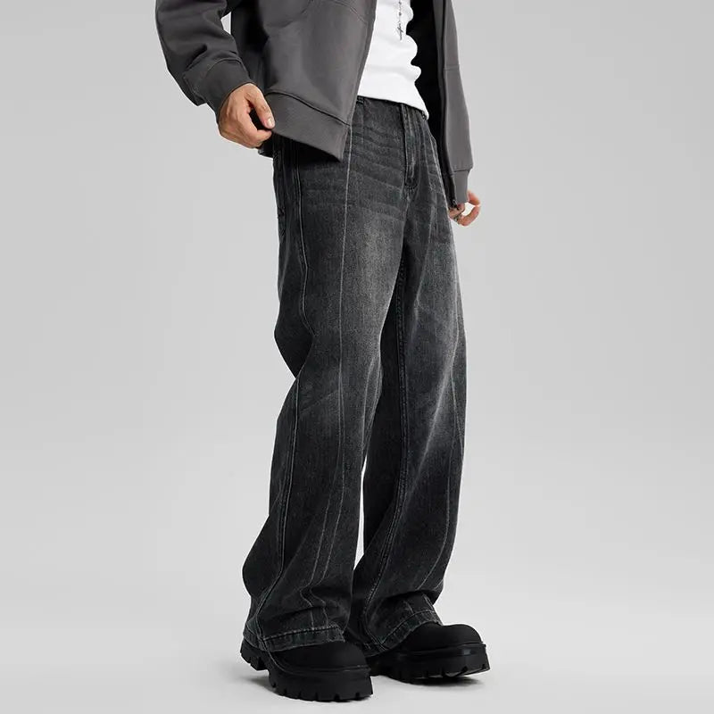 Seamed Center-Pleat Washed Jeans